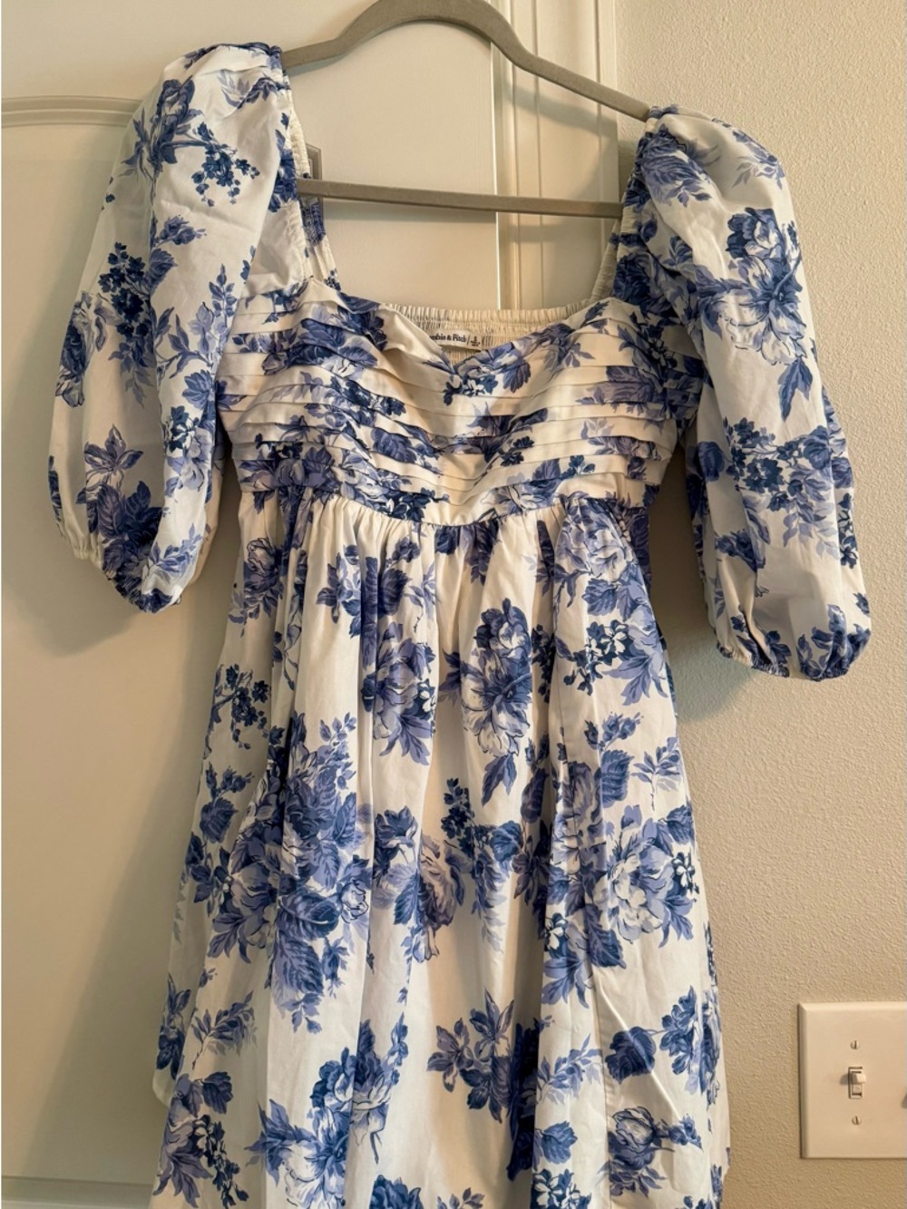 Abercrombie & Fitch White Dress with Blue Floral Print